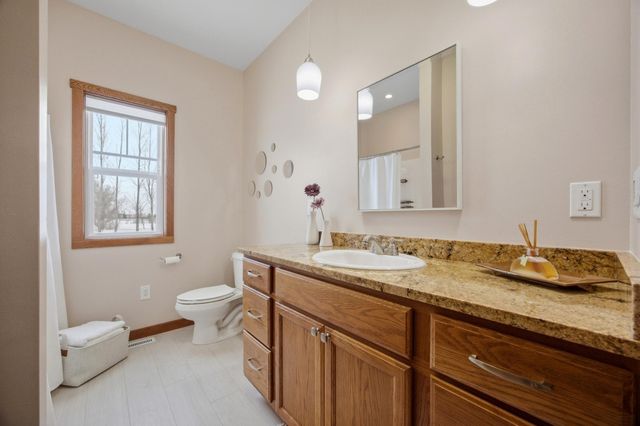 330 31st Avenue NW, West Fargo, ND 58078