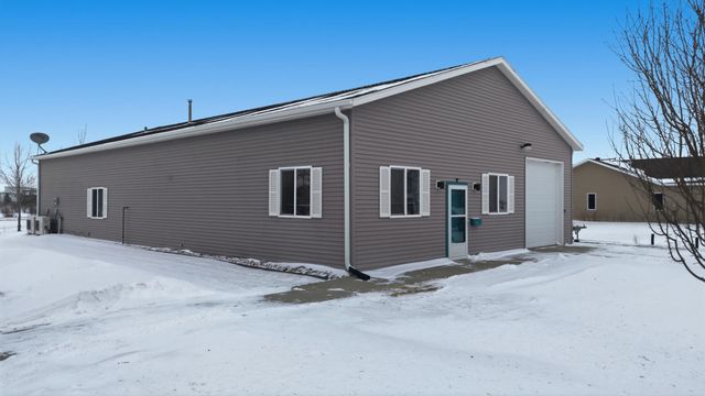 330 31st Avenue NW, West Fargo, ND 58078