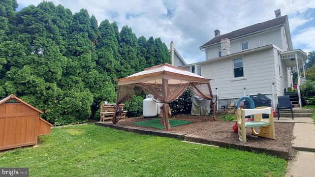 353 REXMONT RD, Lebanon, PA 17042