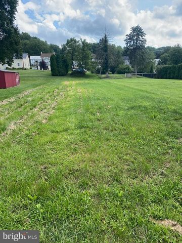 353 REXMONT RD, Lebanon, PA 17042