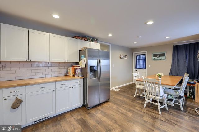 353 REXMONT RD, Lebanon, PA 17042