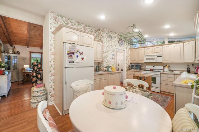 29 Fay Road, New City, NY 10956