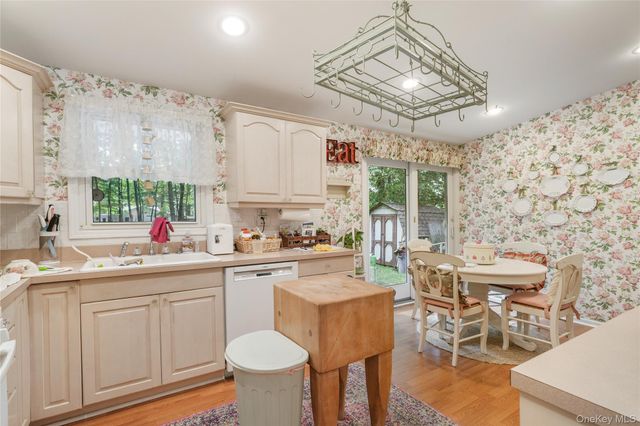 29 Fay Road, New City, NY 10956