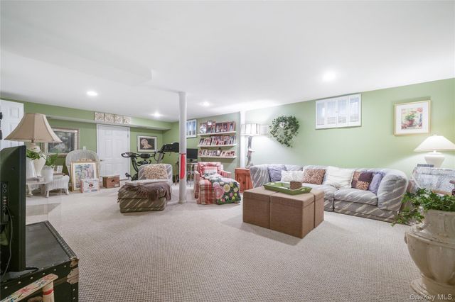 29 Fay Road, New City, NY 10956