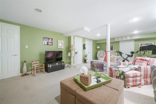 29 Fay Road, New City, NY 10956