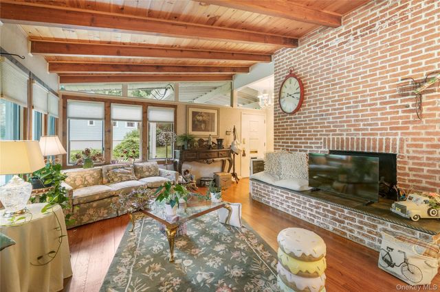 29 Fay Road, New City, NY 10956