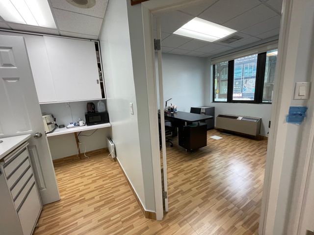36-09 Main Street 206, Flushing, NY 11354