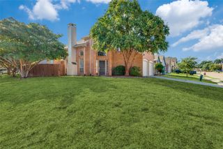 2095 Montclair Lane, Lewisville, TX 75067