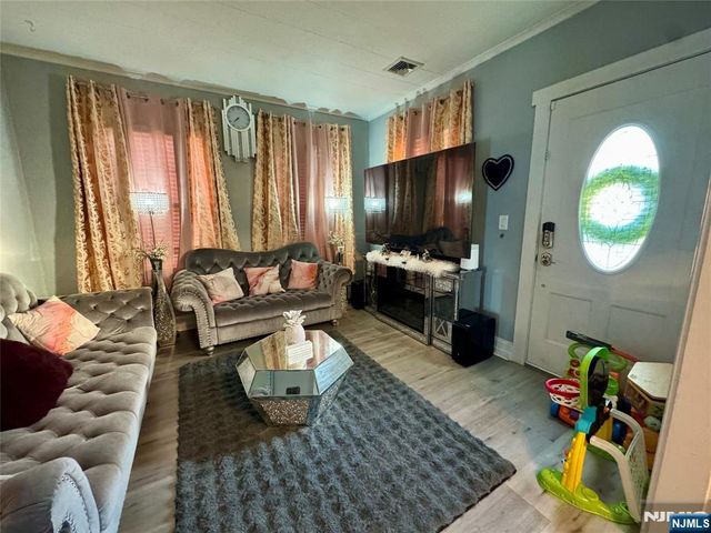 165 5th Avenue, Paterson, NJ 07524