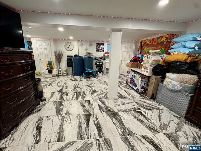 165 5th Avenue, Paterson, NJ 07524