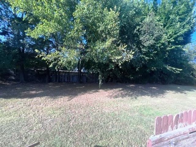 803 W Bells Boulevard, Bells, TX 75414