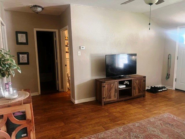 803 W Bells Boulevard, Bells, TX 75414