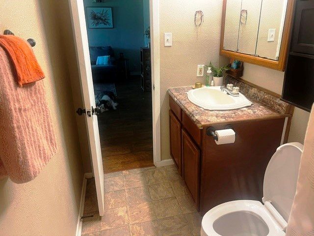 803 W Bells Boulevard, Bells, TX 75414