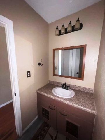 803 W Bells Boulevard, Bells, TX 75414
