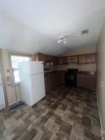 803 W Bells Boulevard, Bells, TX 75414