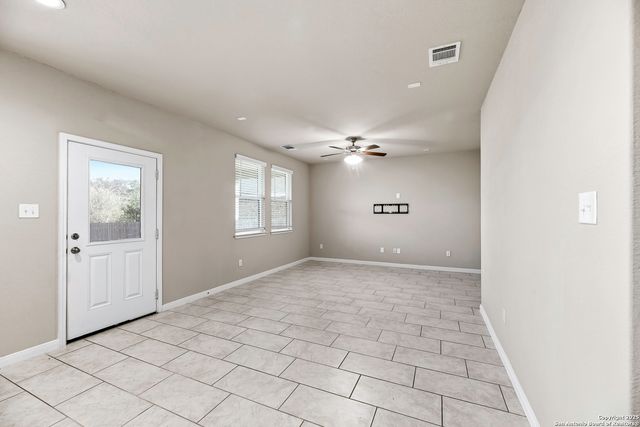 1522 Stony Island, San Antonio, TX 78245