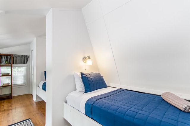 1056 Sky Hawk Mountain Drive, Hiawassee, GA 30546