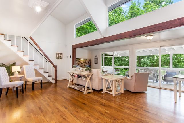 1056 Sky Hawk Mountain Drive, Hiawassee, GA 30546