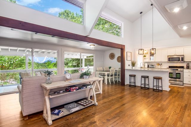 1056 Sky Hawk Mountain Drive, Hiawassee, GA 30546