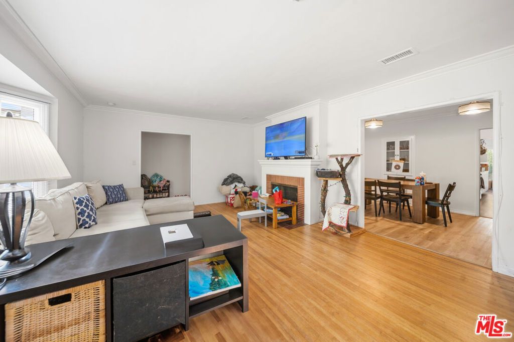 208 N Bowling Green Way, Los Angeles, CA 90049 — photo 5