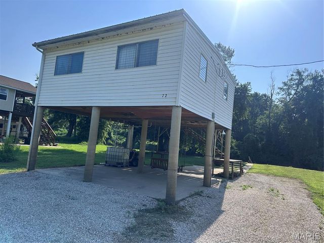 72 S River Road, Elsberry, MO 63343