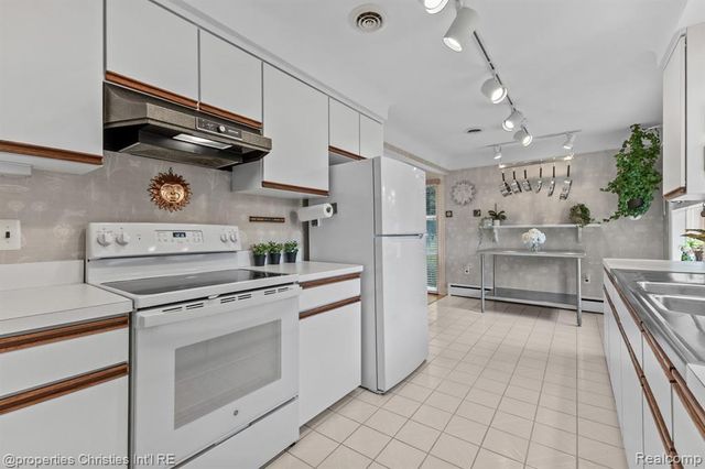 701 Spring Drive, Northville, MI 48167