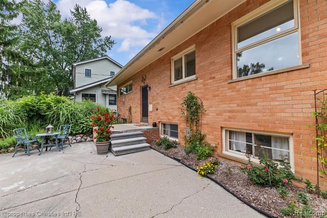 701 Spring Drive, Northville, MI 48167