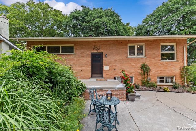 701 Spring Drive, Northville, MI 48167