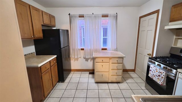 2622 PLUM Street, Erie, PA 16508