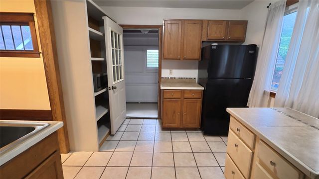 2622 PLUM Street, Erie, PA 16508