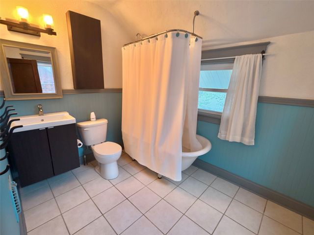 2622 PLUM Street, Erie, PA 16508