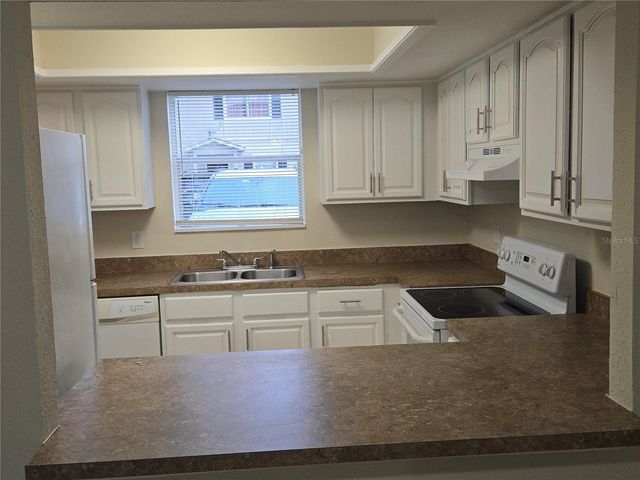 140 DOUGLAS ROAD W F, Oldsmar, FL 34677