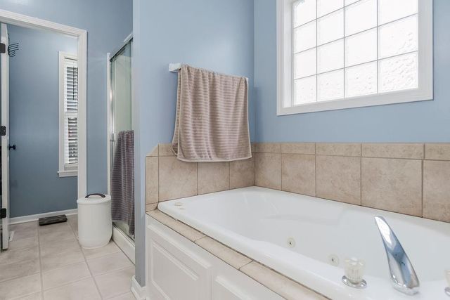 10915 N Skiles Court, Kansas City, MO 64157