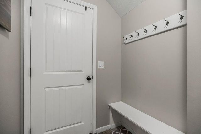 10915 N Skiles Court, Kansas City, MO 64157