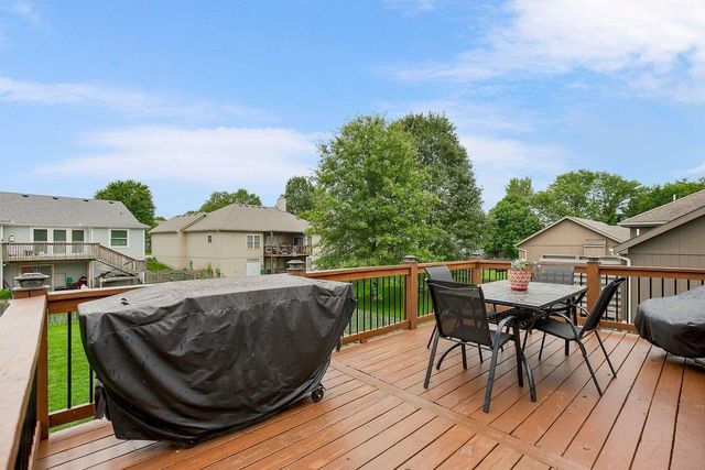 10915 N Skiles Court, Kansas City, MO 64157
