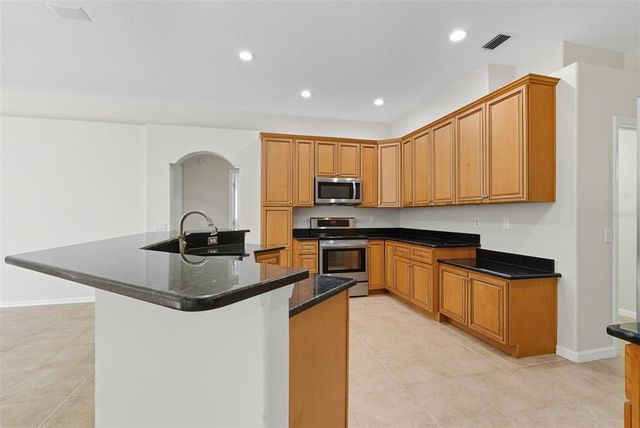 9215 ESTATE COVE CIRCLE, Riverview, FL 33578