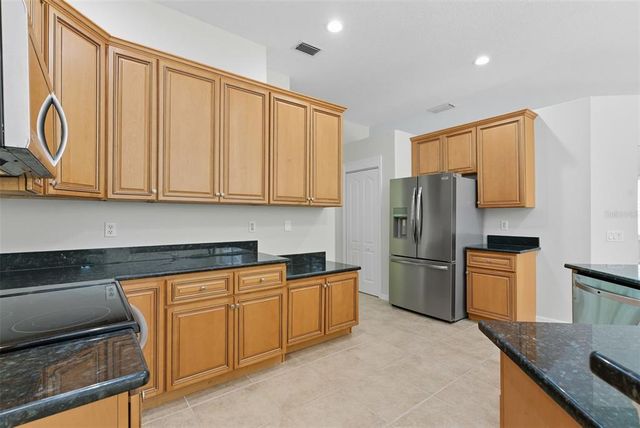 9215 ESTATE COVE CIRCLE, Riverview, FL 33578