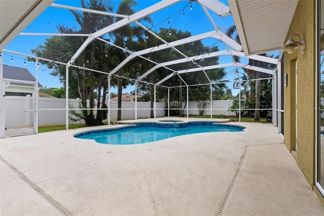 9215 ESTATE COVE CIRCLE, Riverview, FL 33578