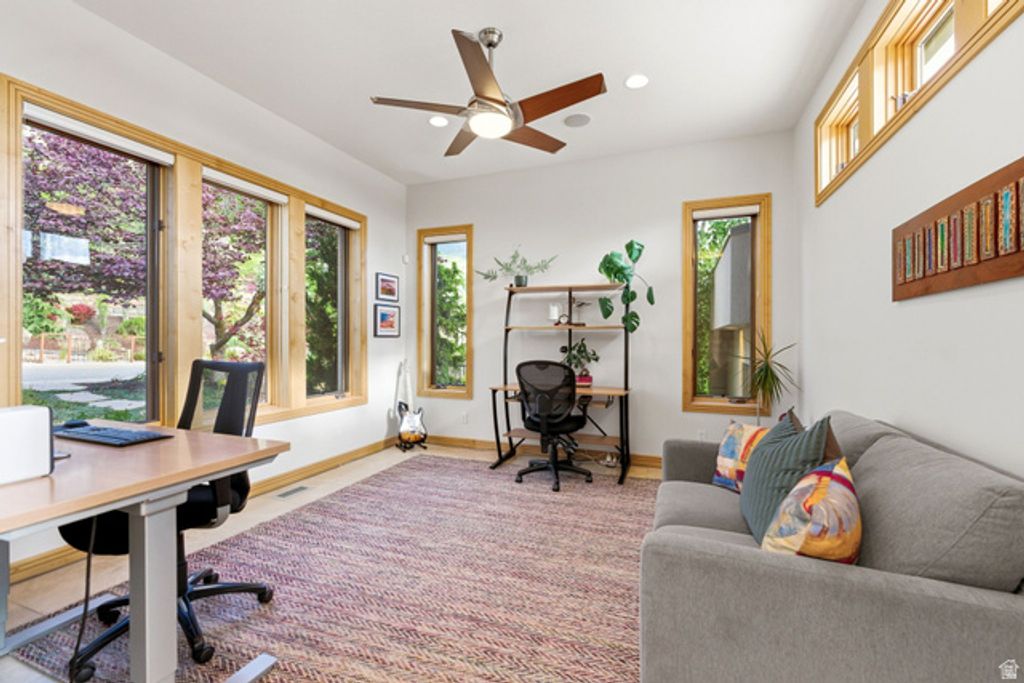 Image 18 of property listing at 3660 S CHOKE CHERRY DR, Millcreek, UT 84109