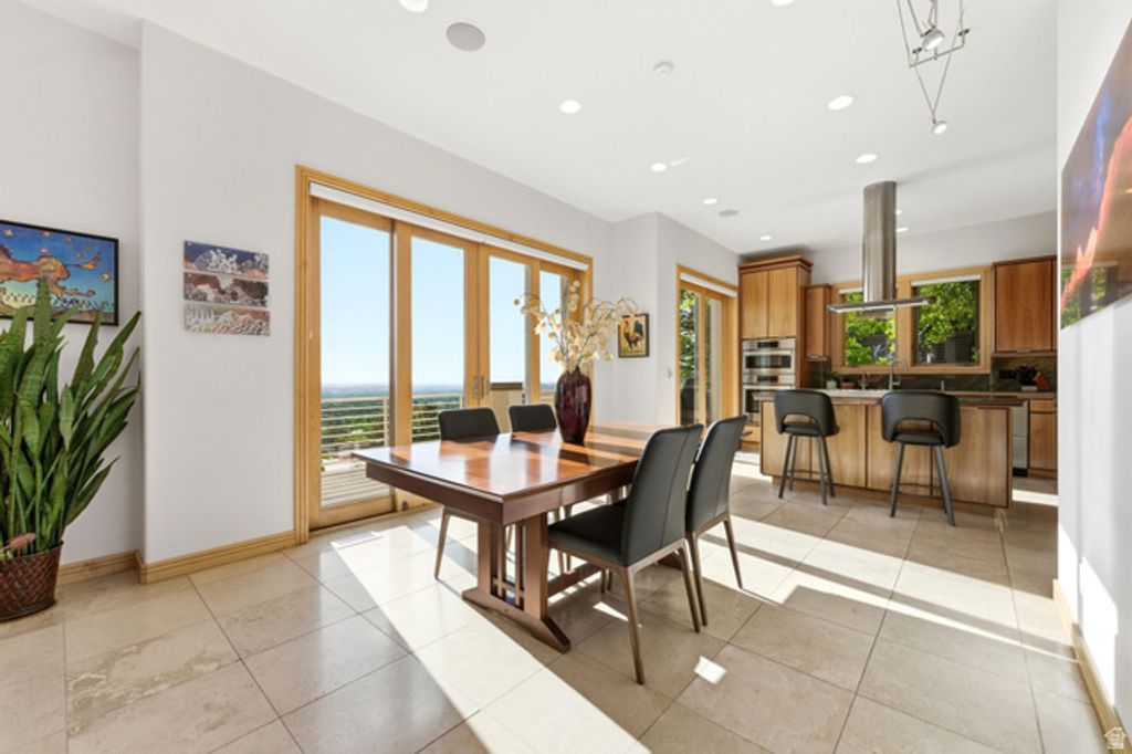 Image 29 of property listing at 3660 S CHOKE CHERRY DR, Millcreek, UT 84109