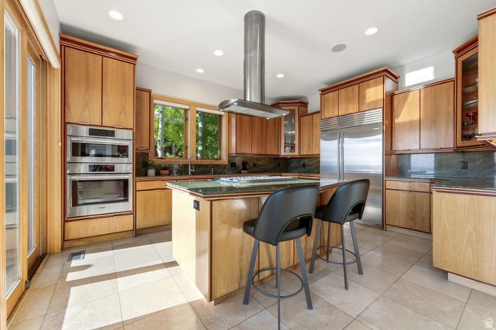 Image 30 of property listing at 3660 S CHOKE CHERRY DR, Millcreek, UT 84109