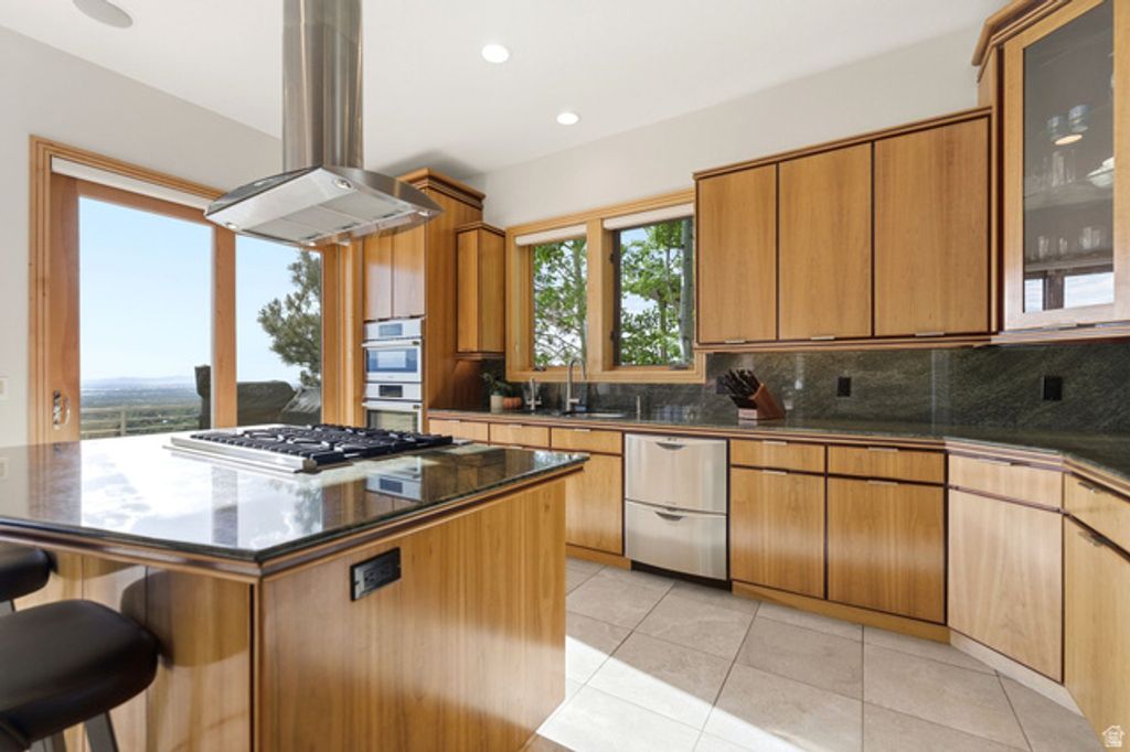 Image 31 of property listing at 3660 S CHOKE CHERRY DR, Millcreek, UT 84109