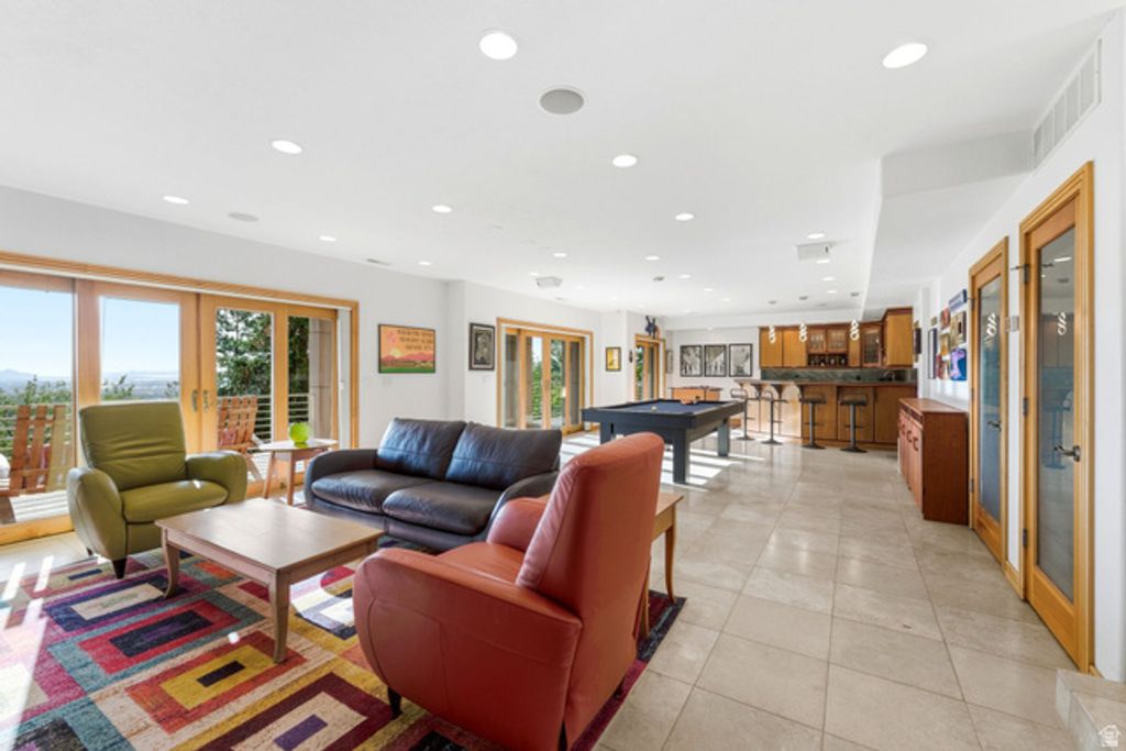 Image 41 of property listing at 3660 S CHOKE CHERRY DR, Millcreek, UT 84109