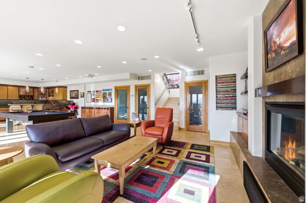 Image 42 of property listing at 3660 S CHOKE CHERRY DR, Millcreek, UT 84109