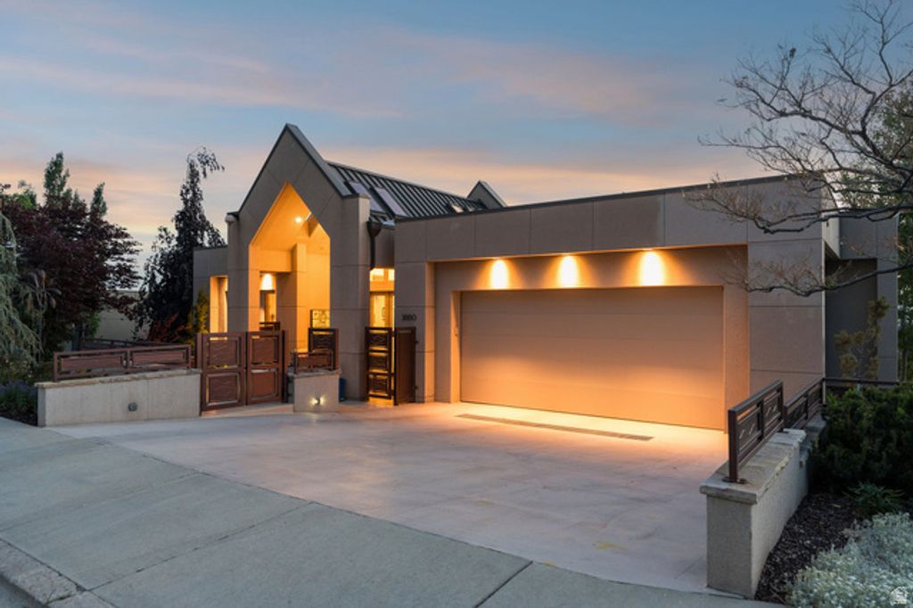 Image 6 of property listing at 3660 S CHOKE CHERRY DR, Millcreek, UT 84109