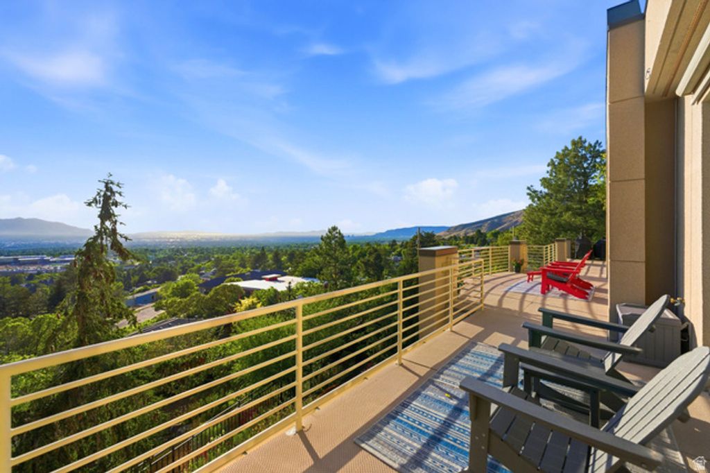 Image 61 of property listing at 3660 S CHOKE CHERRY DR, Millcreek, UT 84109