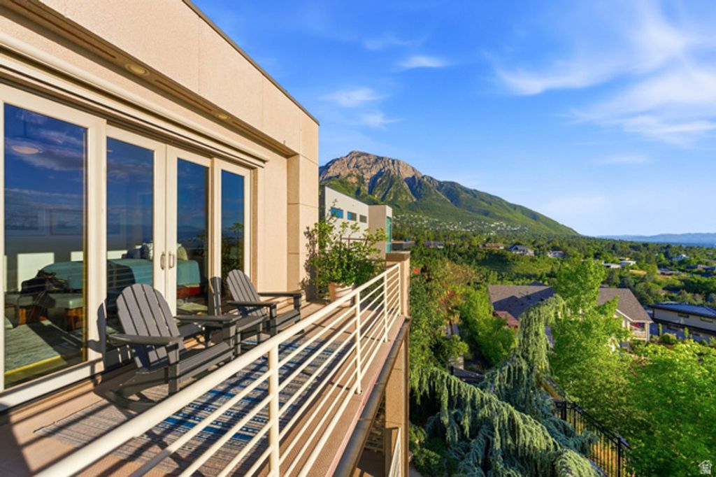 Image 66 of property listing at 3660 S CHOKE CHERRY DR, Millcreek, UT 84109