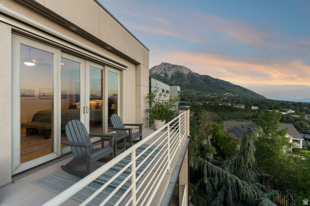 Image 67 of property listing at 3660 S CHOKE CHERRY DR, Millcreek, UT 84109