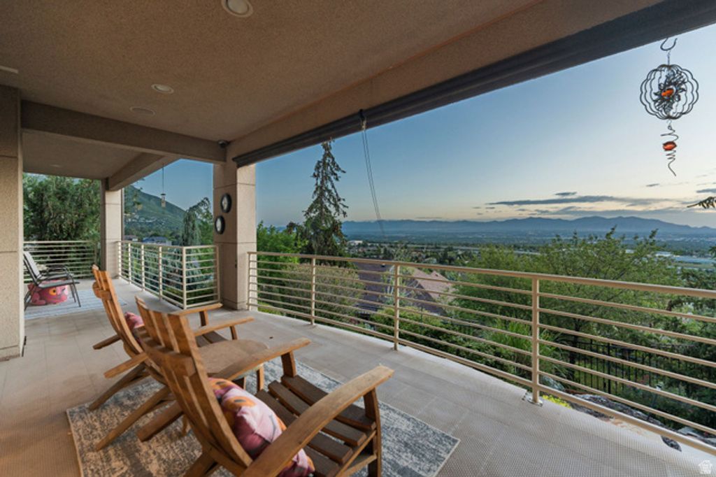 Image 78 of property listing at 3660 S CHOKE CHERRY DR, Millcreek, UT 84109