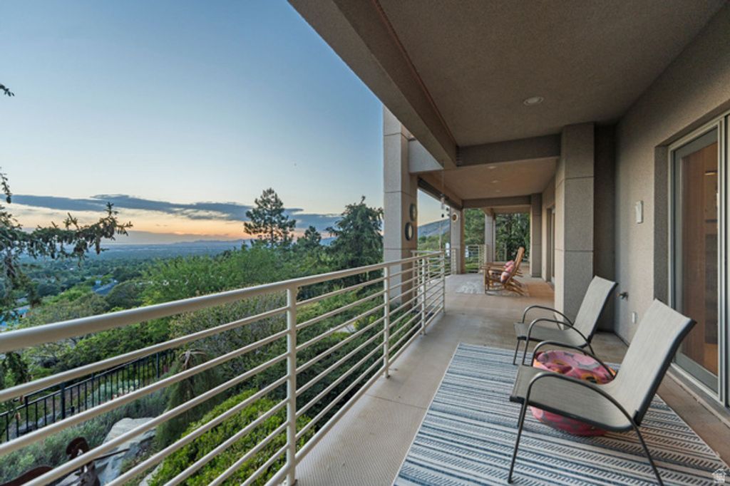 Image 79 of property listing at 3660 S CHOKE CHERRY DR, Millcreek, UT 84109